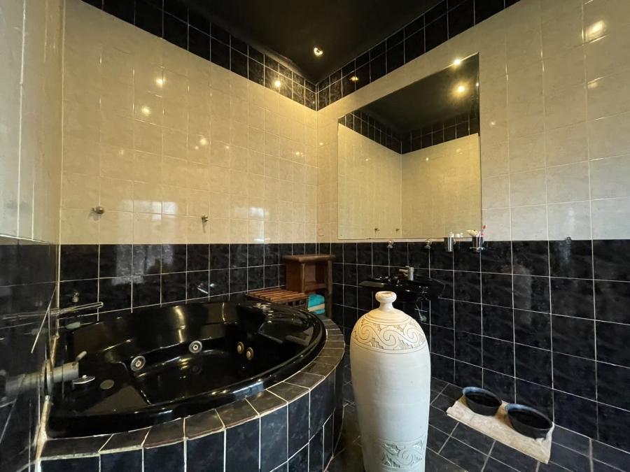 5 Bedroom Property for Sale in Boskop North West